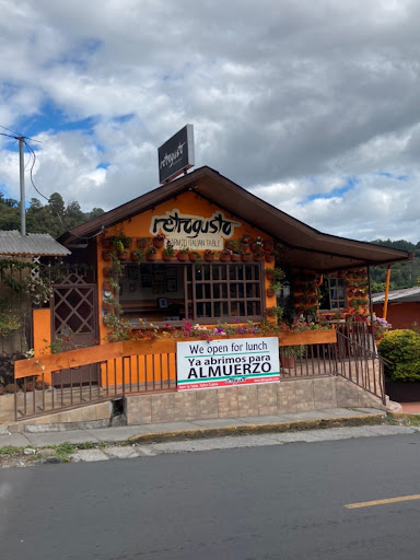 RetroGusto Restaurant & Bar