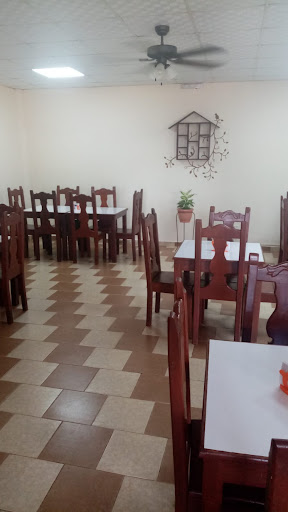 Apolayo’s FOODS & DRINKS.